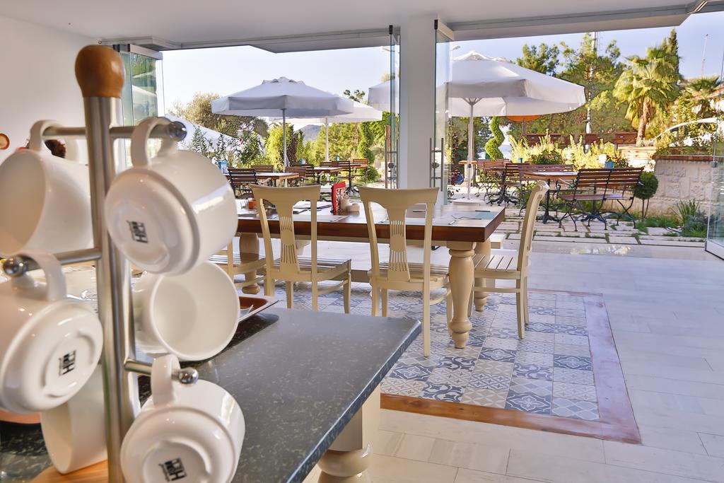Arnna Hotel Каш Екстериор снимка