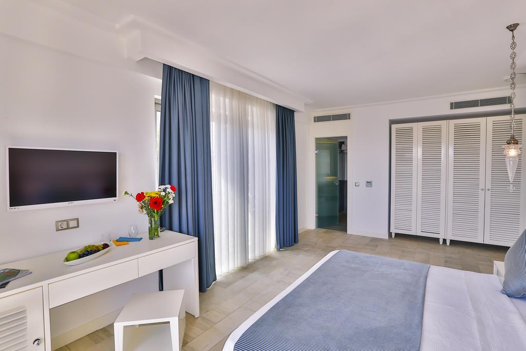 Arnna Hotel Каш Екстериор снимка