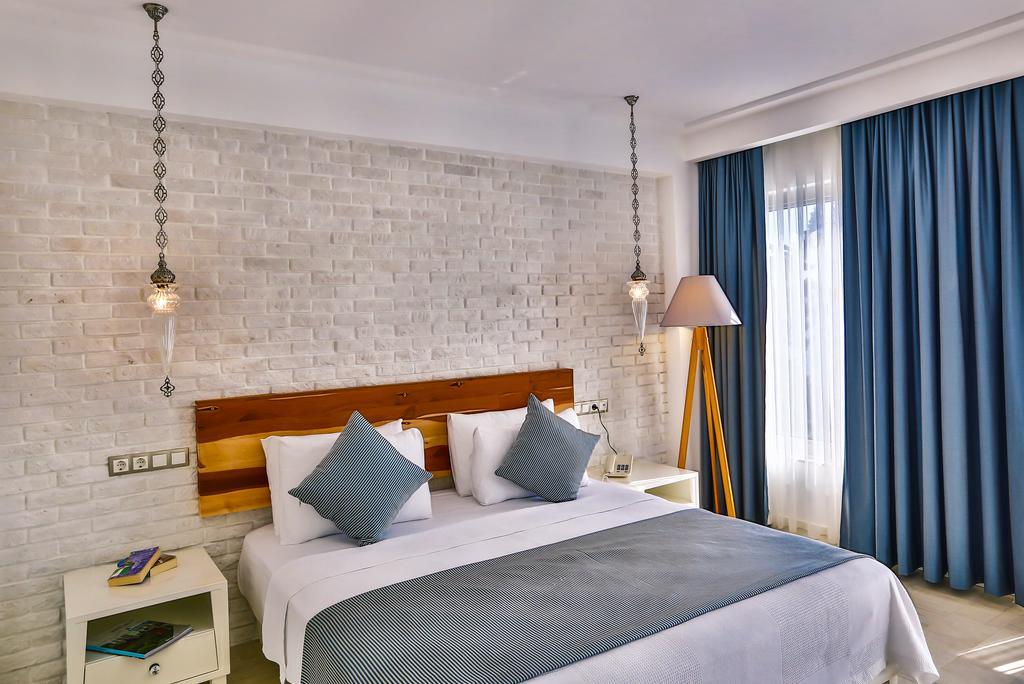 Arnna Hotel Каш Екстериор снимка