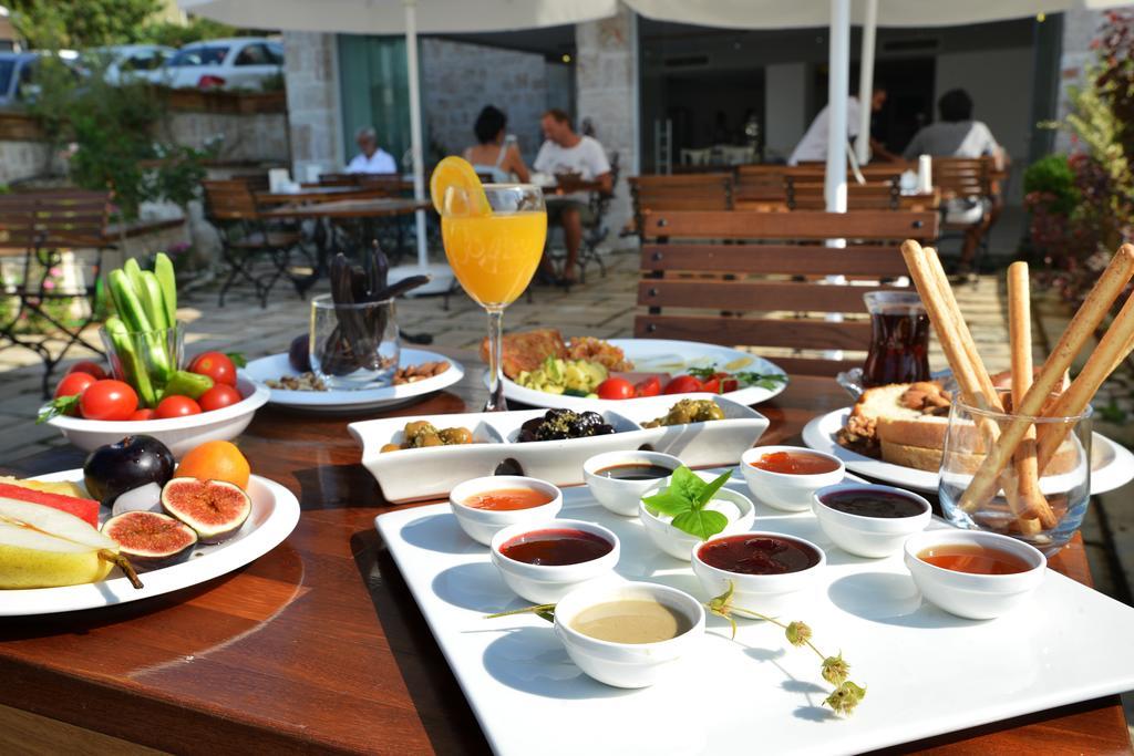 Arnna Hotel Каш Екстериор снимка
