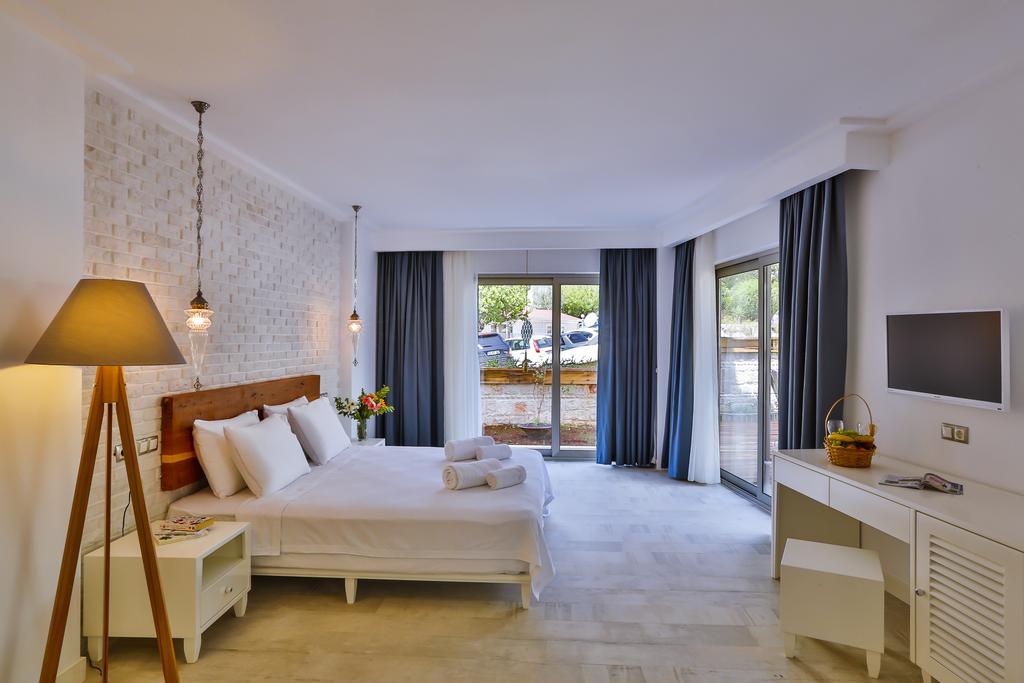 Arnna Hotel Каш Екстериор снимка