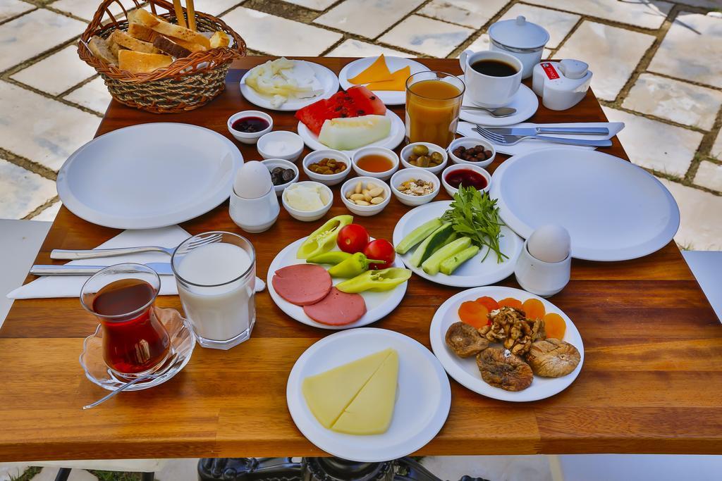 Arnna Hotel Каш Екстериор снимка